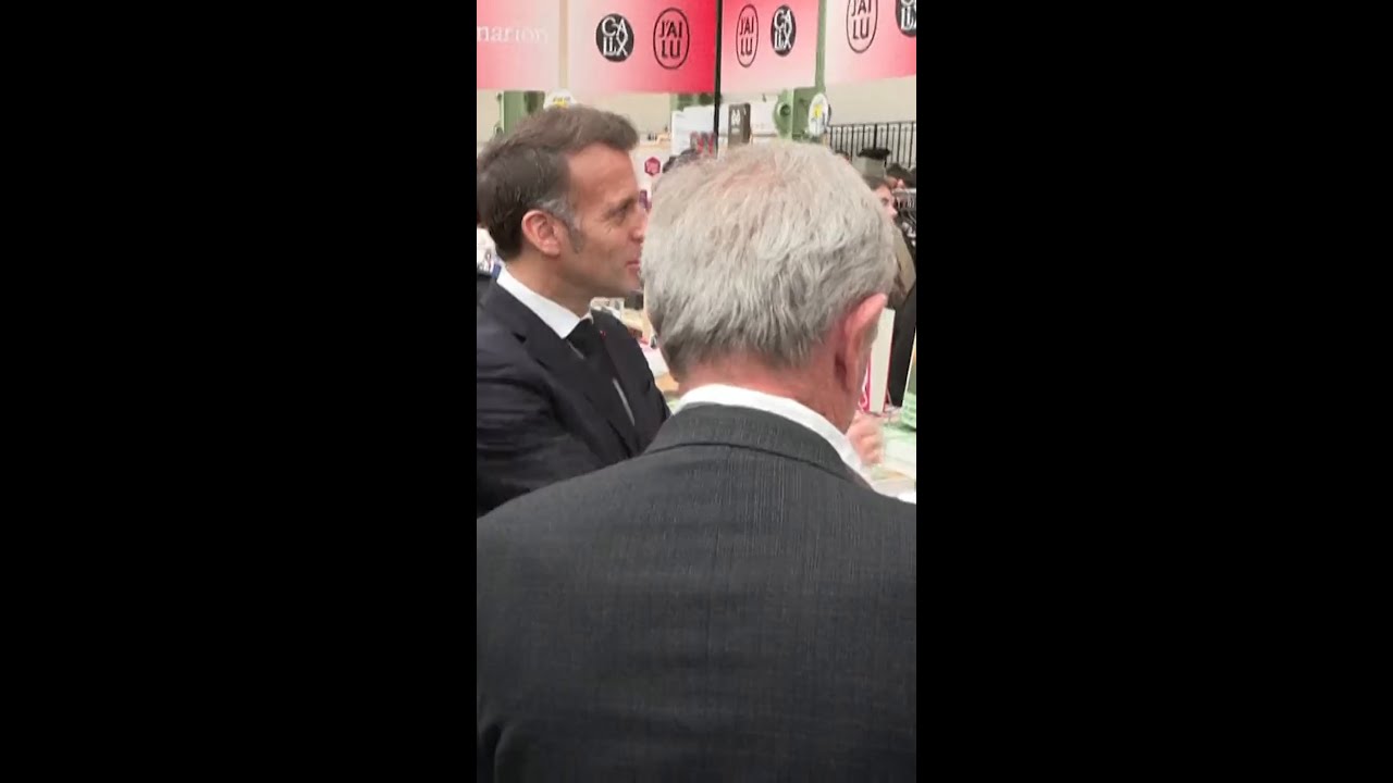 Crise chez Grasset : Emmanuel Macron estime qu'il faut « défendre » le « pluralisme éditorial »