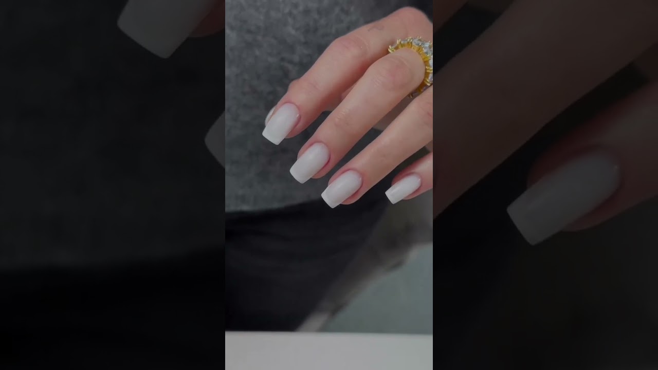 French & milky le magnifique marshmallow de MakeAR #ongles #tendance #nailinspiration #frenchnails